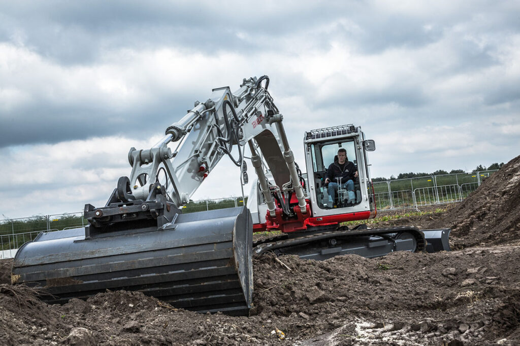 graafmachine-takeuchi-tb2150